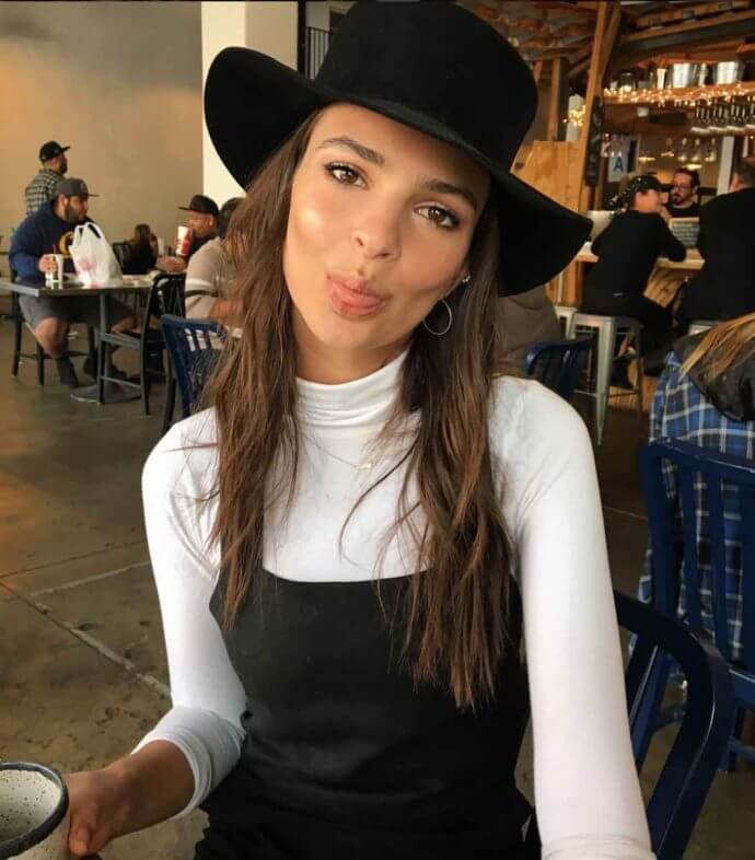 Emily Ratajkowski